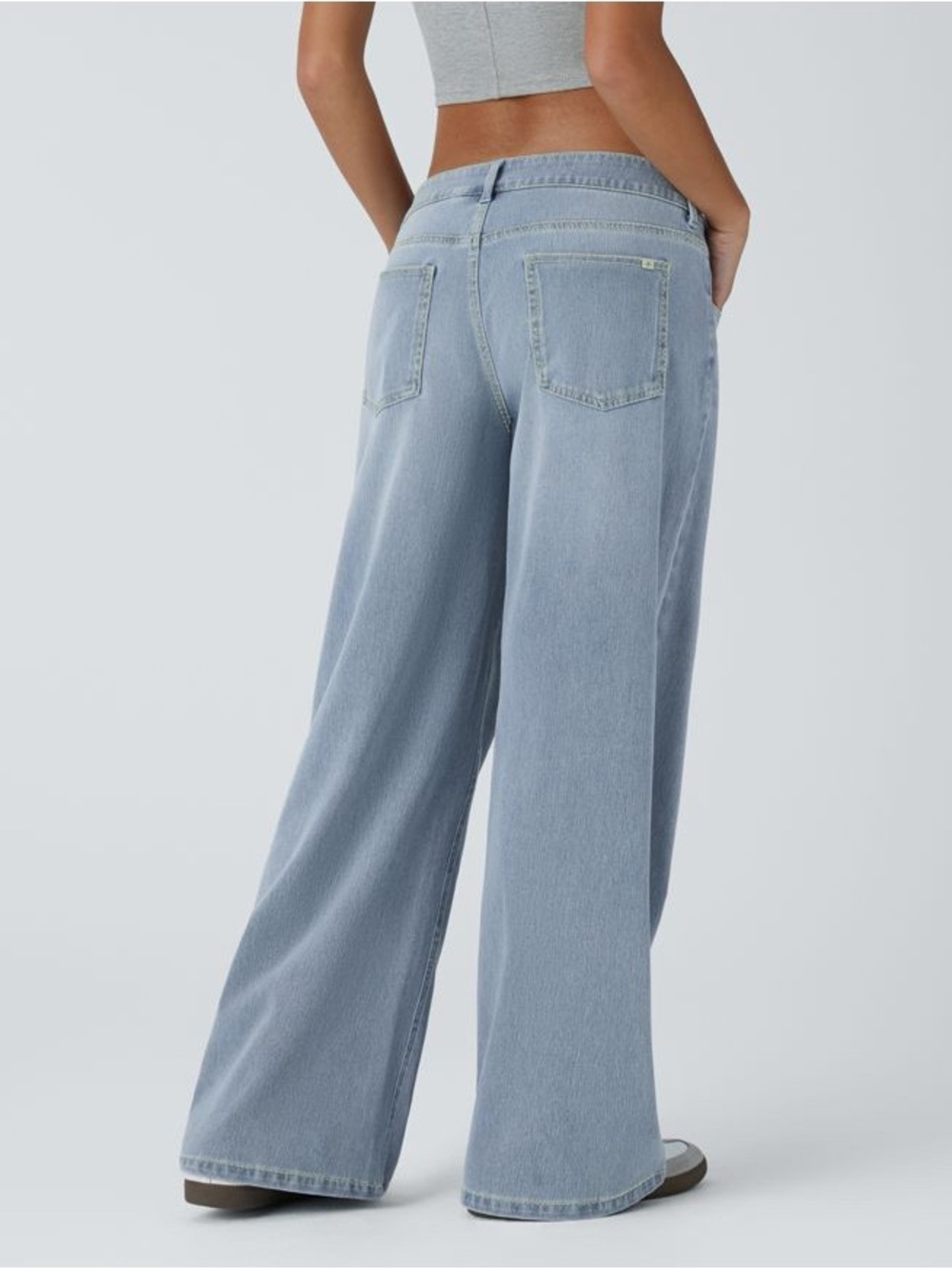 Wide Leg Women's Jeans in Light Blue - Picture 2 of 4